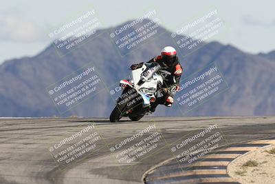 media/Nov-16-2025-Race Pace (Sun) [[8c5fa54630]]/Verified Riders/8-Turn 12 (120pm)/